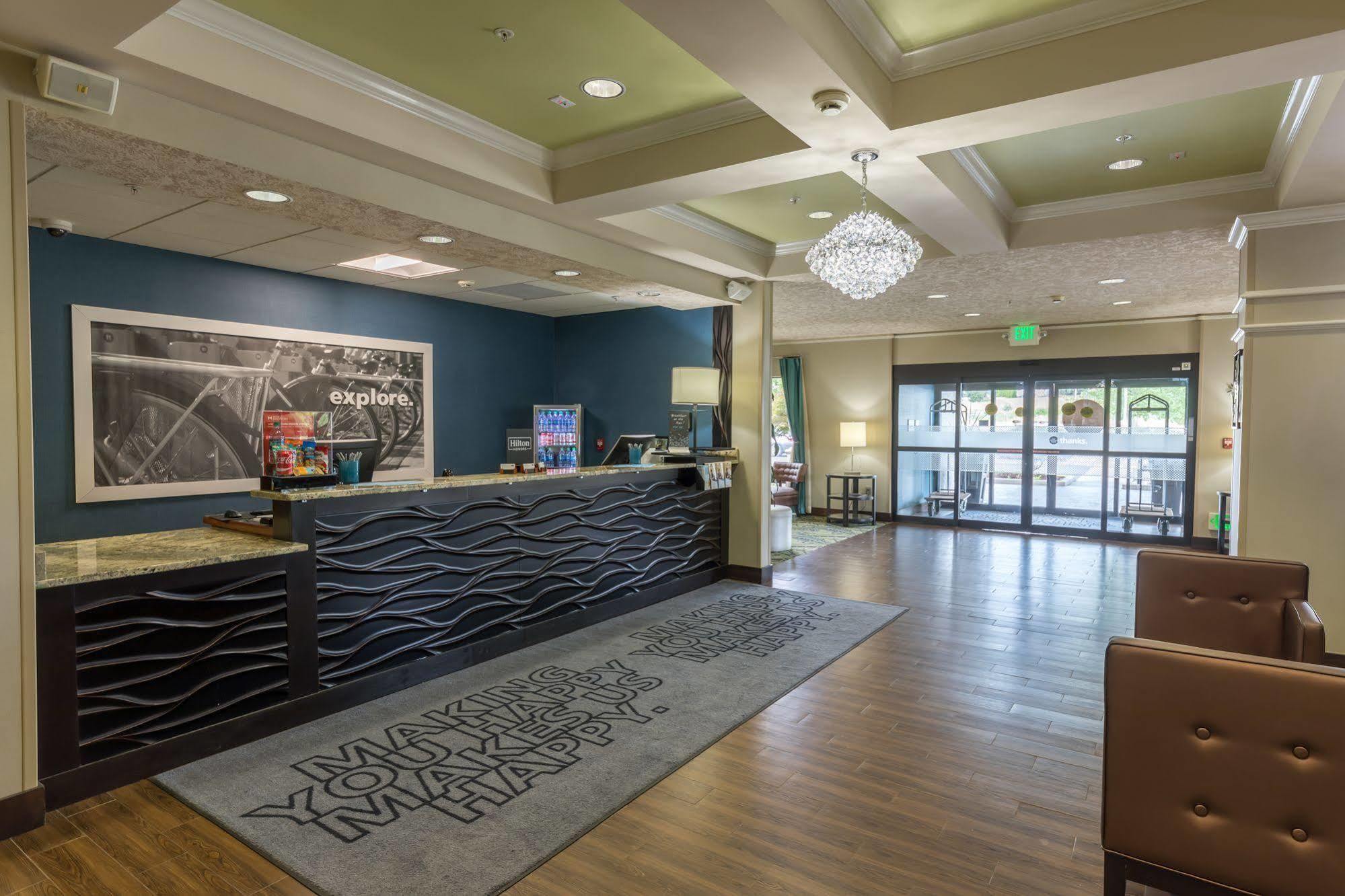 Hampton Inn Eugene Exterior foto